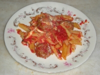 Misto pasta al forno con polpette in rosso